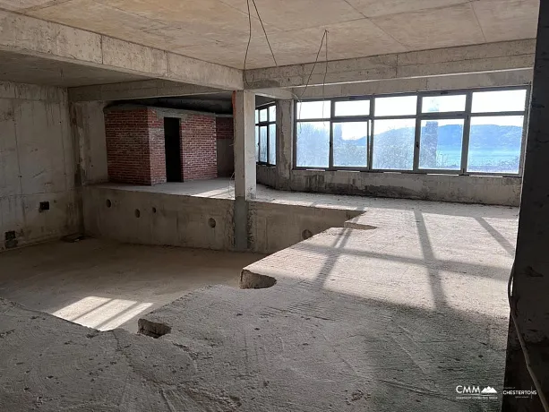 Gewerbeobjekt am Meer in einem neuen Wohnkomplex